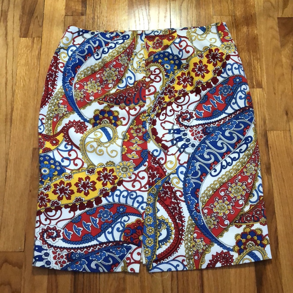 Pretty Paisley Talbots Pencil Skirt Sz 10P - Picture 3 of 8